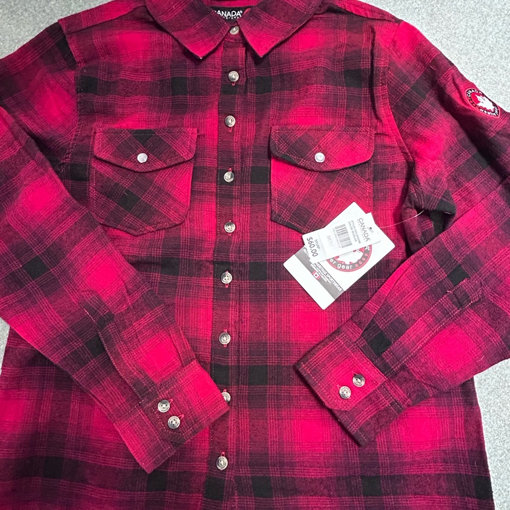 Women's Canada Weather Gear plaid long sleeved shirt